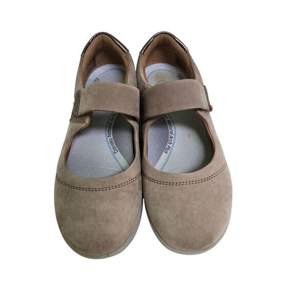 Clarks Un Adorn Nubuck Suede Neutral Beige Mary Jane Comfort Shoe Size 9M - Picture 6 of 13